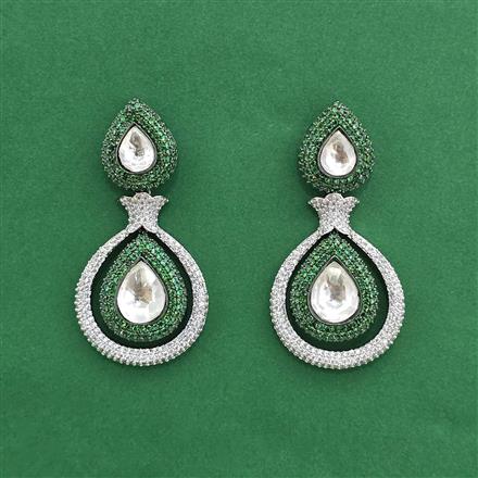 Kundan Classic Earring With Black Plating