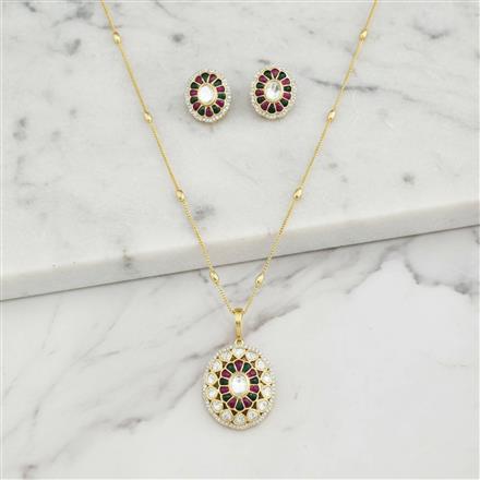 Kundan Classic Pendant Set With Carat Gold Plating