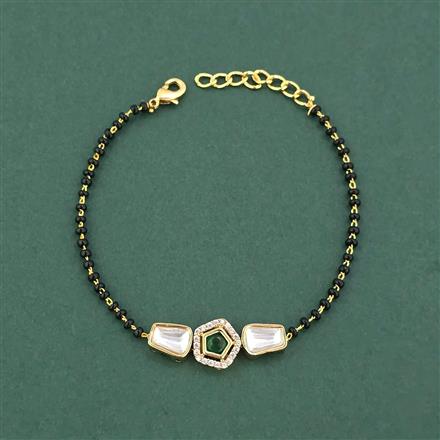 Kundan Adjustable Bracelet With Carat Gold Plating