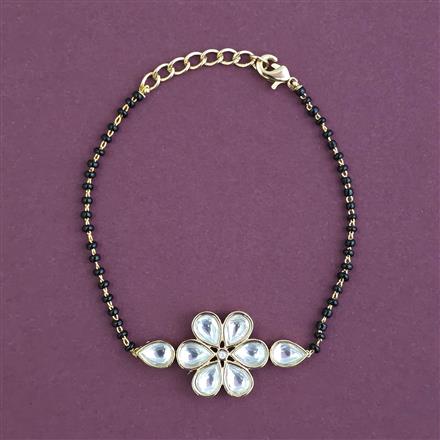Kundan Adjustable Bracelet With Carat Gold Plating