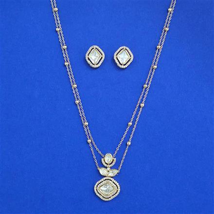 Kundan Classic Pendant Set With Carat Gold Plating