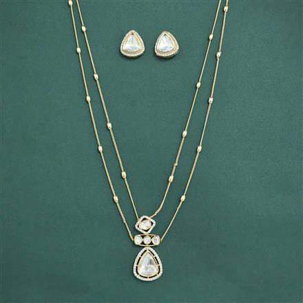 Kundan Classic Pendant Set With Carat Gold Plating