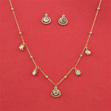 Kundan Classic Pendant Set With Carat Plating
