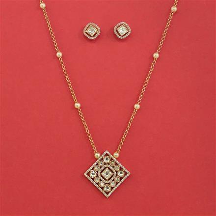 Kundan Classic Pendant Set With Carat Plating