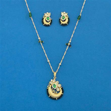 Kundan Classic Pendant Set With Carat Plating
