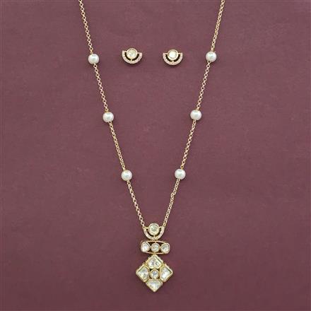 Kundan Classic Pendant Set With Carat Plating