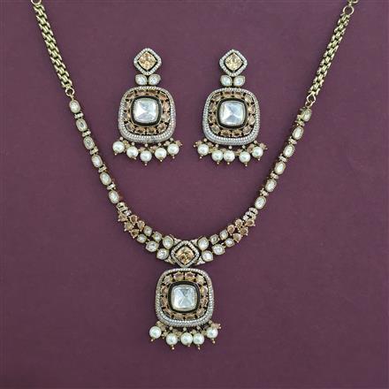 Kundan Moti Necklace With Mehndi Plating