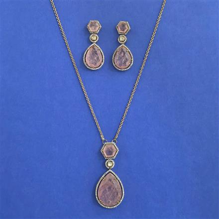 Kundan Classic Pendant Set with Mehndi Plating