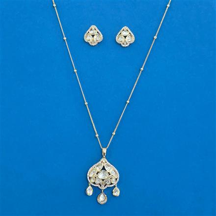 Kundan Classic Pendant Set with Carat Plating