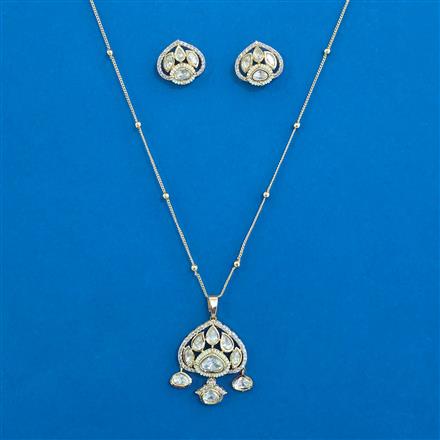 Kundan Classic Pendant Set with Carat Plating