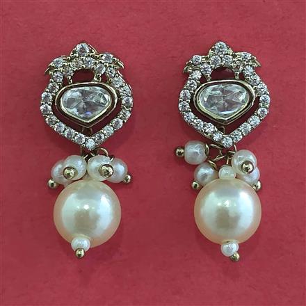 Kundan Short Earring with Mehndi Plating