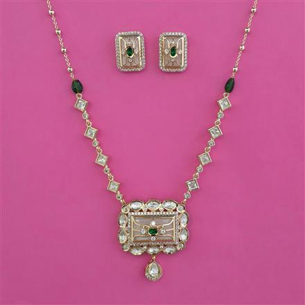Kundan Classic Pendant Set with Carat Plating