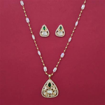 Kundan Classic Pendant Set with Carat Plating