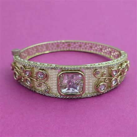 Kundan Openable kada with Mehndi Plating