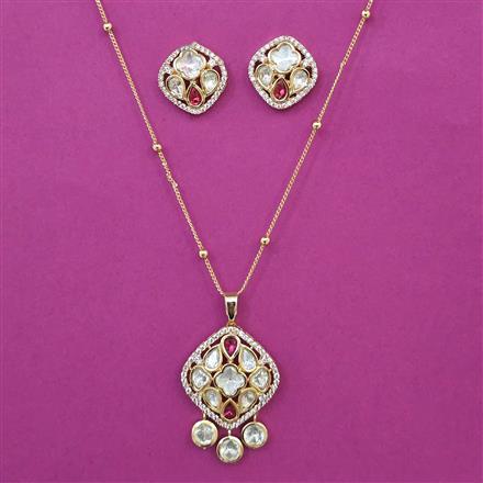 Kundan Classic Pendant Set with Carat Plating