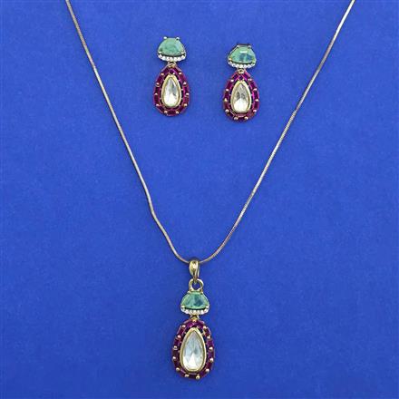 Kundan Classic Pendant Set with Mehndi Plating