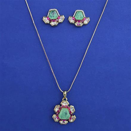 Kundan Classic Pendant Set with Mehndi Plating