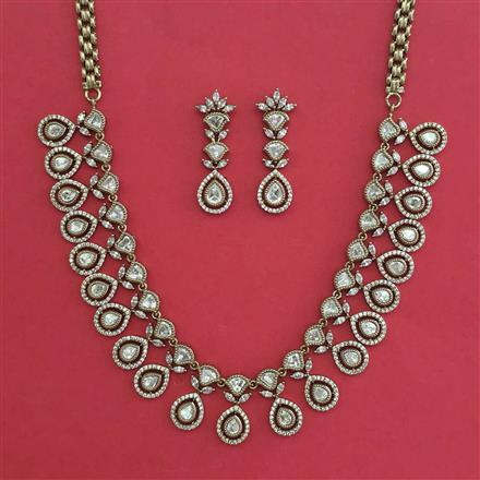 Kundan Classic Necklace with Mehndi Plating