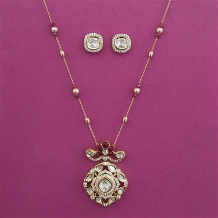 Kundan Classic Pendant Set with Carat Plating
