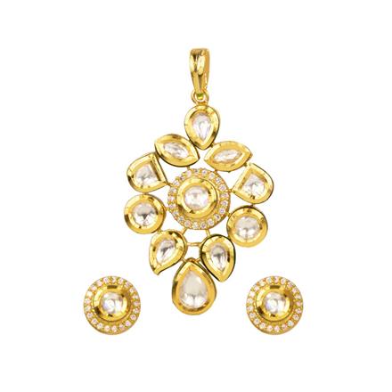 Kundan Delicate Pendant Set with gold plating