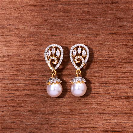 Cubic Zirconia Pearl Earring With Gold Rhodium Plating
