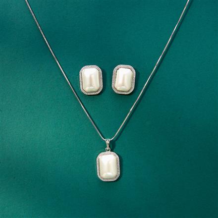 Cubic Zirconia Moti Pendant Set With Rhodium Plating