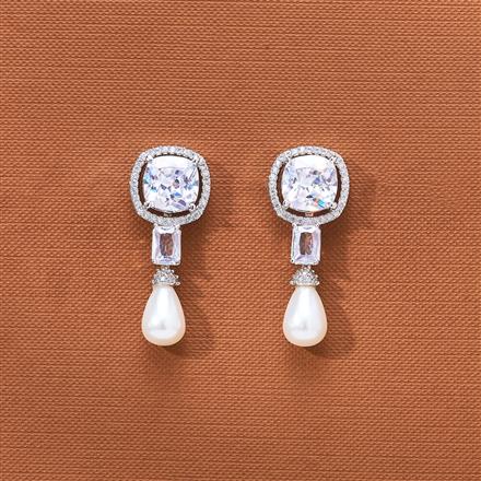 Cz Short Earring With Rhodium Plating
