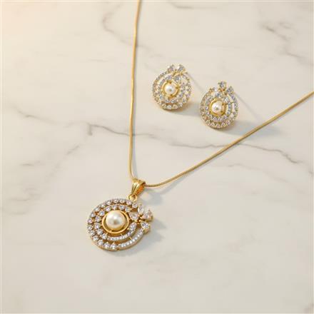 Cubic Zirconia Moti Pendant Set With 2 Tone Plating