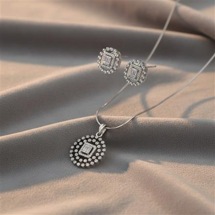 Cubic Zirconia Classic Pendant Set With Mehndi Plating
