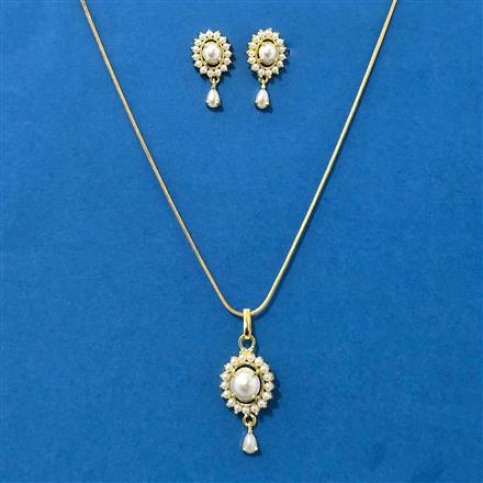 Cubic Zirconia Moti Pendant Set With Gold Plating
