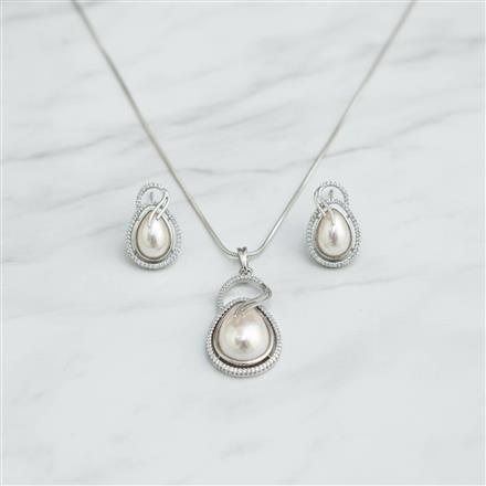 Cz Classic Pendant Set With Rhodium Plating