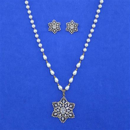 American Diamond Moti Pendant Set With Mehndi Plating