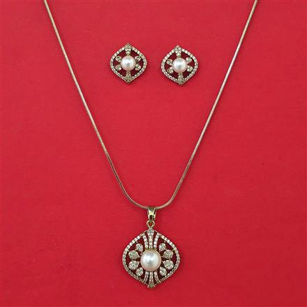 American Diamond Pearl Pendant Set with Mehndi Plating