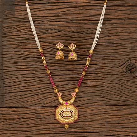 Antique Mala Pendant Set With Matte Gold Plating