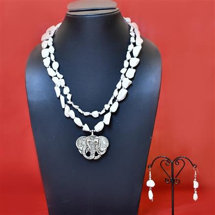Western Semi-Pericious Stone Necklace Set With Oxidised Plating