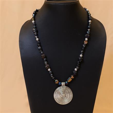Western Glass Beads Necklace With Oxidised Metal Pandent
