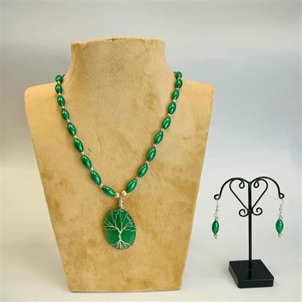 Western Ovel Bead Necklace with pendent with oxidised plating
