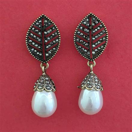 Western Pearl Earring