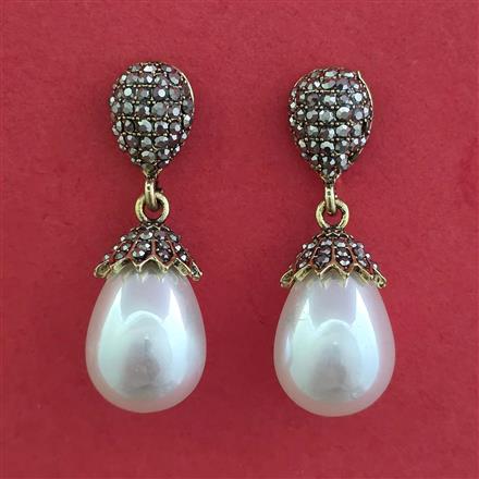 Western Pearl Earring