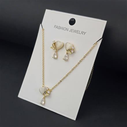 Western Delicate Pendant Set