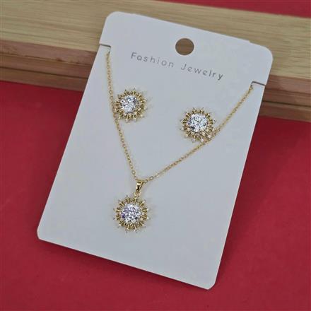 Western Delicate Pendant Set