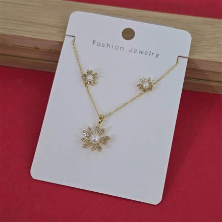 Western Delicate Pendant Set