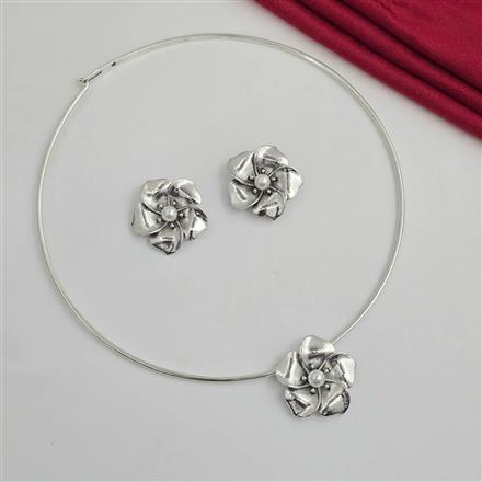 Western Hasli Necklace