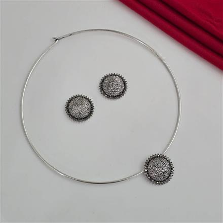 Western Hasli Necklace