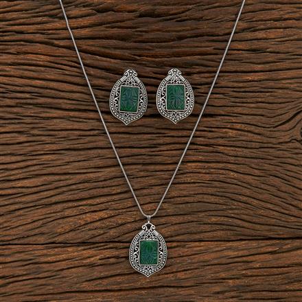 Monalisa Stone Pendant Set With Oxidised Plating