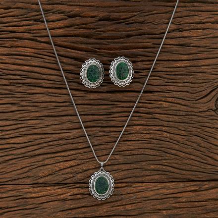 Monalisa Stone Pendant Set With Oxidised Plating