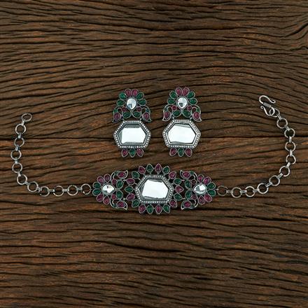 Stone Necklace With Oxidied Plating