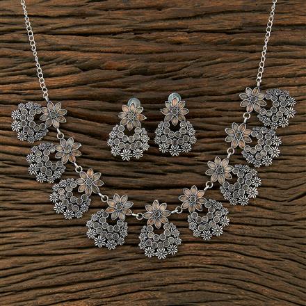 Trendy Necklace With Oxidied Plating