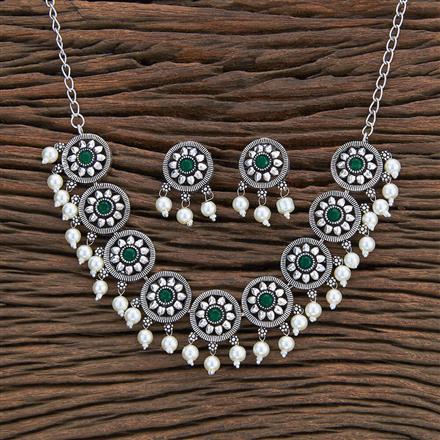 Pearl Necklace With Oxidised Plating