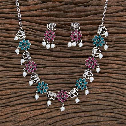 Pearl Necklace With Oxidised Plating